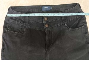 BRAND 'ONLY' BLACK JEANS