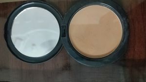 Maybelline New York Fit Me 12Hr Oil Control Compact SPF 28 - 220 Natural Beige (8g)