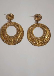 Vintage Gold Tone Hoop Earrings