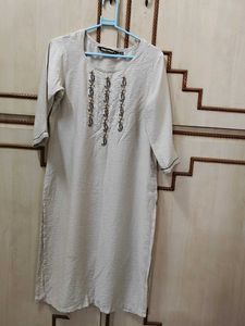 Elegant Embroidered Kurta