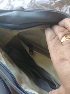 Handbag  👜 with lots of pkt