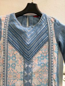 Blue &amp; White Printed Kurti