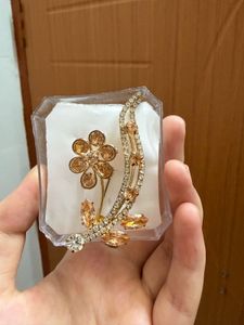Sparkling Flower Brooch Pin