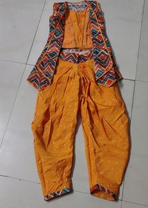 Girl Dhoti crotoptop Set
