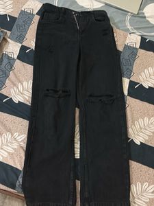 Black Ripped Wide-Leg Jeans
