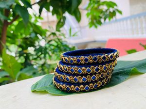 Set of 4 Blue &amp; Gold Bangles