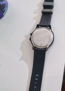 Men's Analog Watch.  Like New. Good Condition.