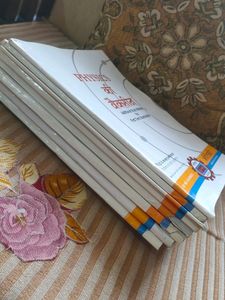 IIT-JEE Books 📚 (Physics Ki Vaccine) From Gwalior