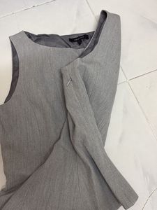 S and M sizes-Elegant Grey Peplum Top