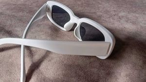Trendy rectangular sunglasses