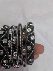 Elegant Black &amp; Silver Bangle Set