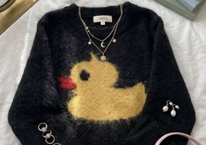 🐥Duck Graphic Sweater
