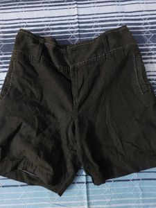 Chic Women's Dark Brown Shorts