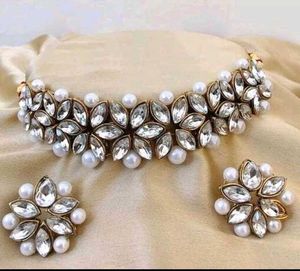Elegant Kundan Pearl Choker Necklace Set