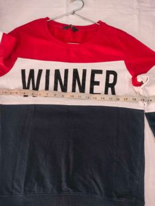 Colorblock "Winner" Sweatshirt