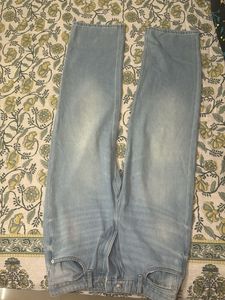 Light Wash Relaxed Fit Jeans