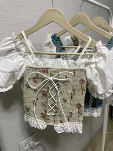 Vintage retro style floral embroidery design women