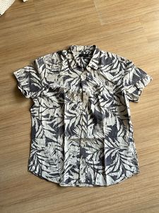 Men's Tropical Leaf Print Short Sleeve Shirt