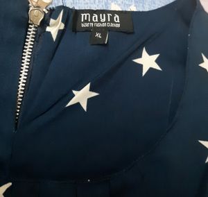 Mayra Top With Zip at The Back