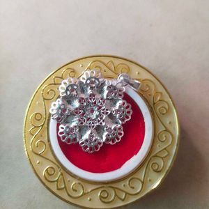Pure Silver Elegant Snowflake Pendant