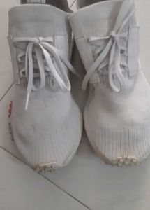 White Adidas women's lightweight Sneakers