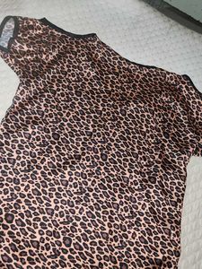 Leopard Print V-Neck Top