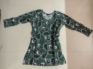 Stylish Green Leaf Print Tunic Top