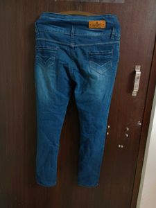 Blue High-Waisted Denim skinny Jeans