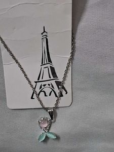 Elegant Silver Necklace With Flower Charm