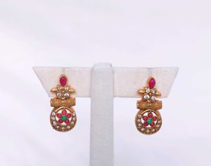 Elegant Floral Necklace and earrings combo