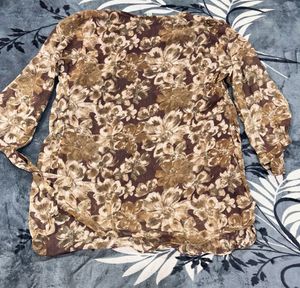 Elegant Kurta Set with Floral Design
