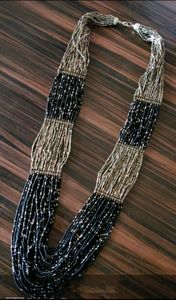 beads necklace