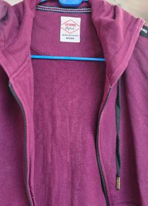 Burgundy Hooded Jacket - Casual &amp; Stylish
