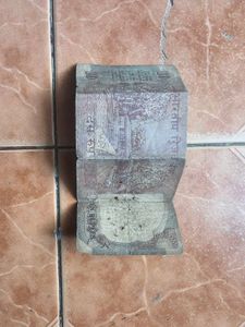 10 rs very old note