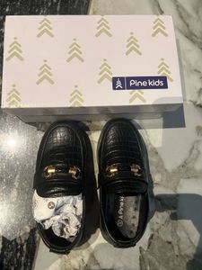 Pine shoes Boys with box