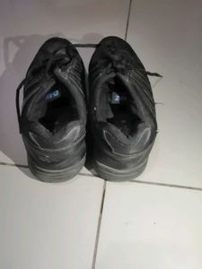 ZAYDN Black Casual Sneakers