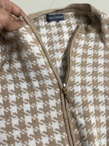 Stylish Houndstooth Knit Cardigan