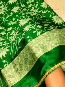 Elegant Green Floral Print Saree with blouse