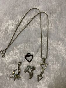 Set Of 4 Pendents With 1 Chain