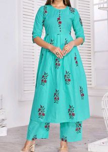 Stylish Teal Kurta Set with Floral Print