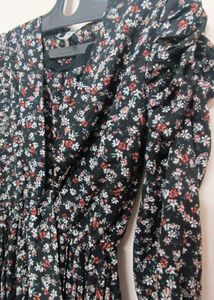 Women A Line Dress With Puffed Sleeves