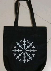 Stylish Black Tote Bag with Snowflake Design