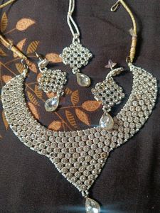 White Set Necklace