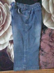 4  Tshirt With One Pant