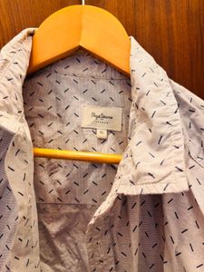 Men's Patterned Button-Down Shirt