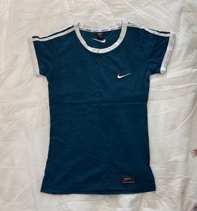 Nike Navy Blue T-Shirt with White Stripes