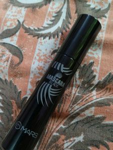 Mars Black Mascara