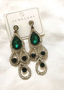 Elegant Emerald &amp; Crystal Dangle Earrings