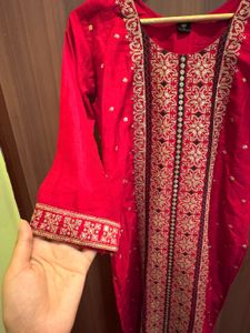 Embroidered Pink Kurta Set