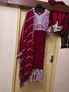Maroon Kurta Set with White Embroidery